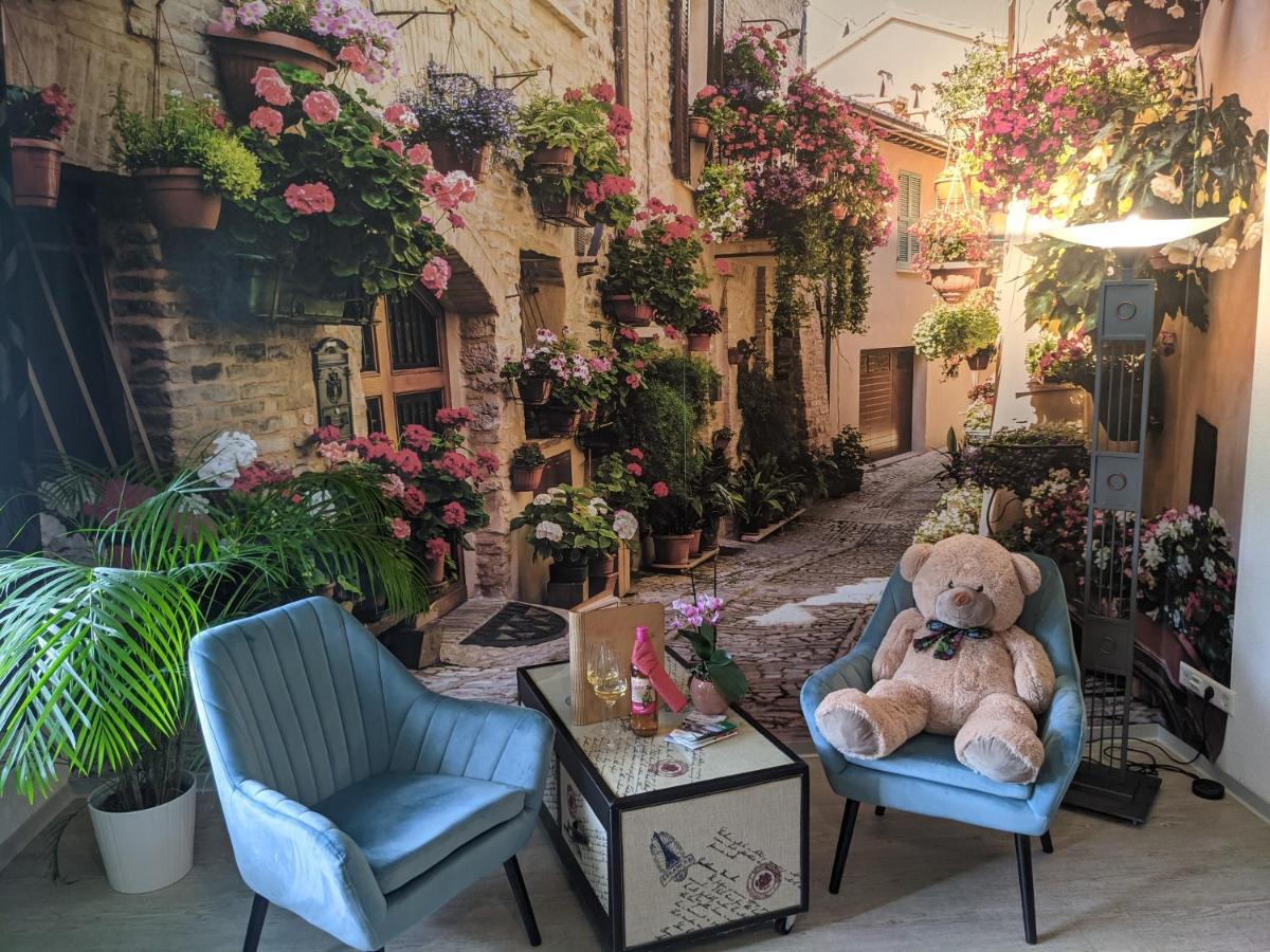 מלון Halle  Cafe & Mehr מראה חיצוני תמונה